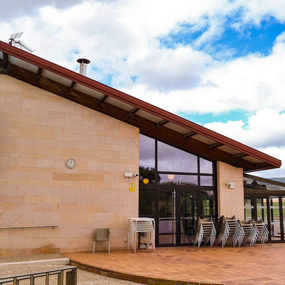 Bar de las piscinas de Tiebas