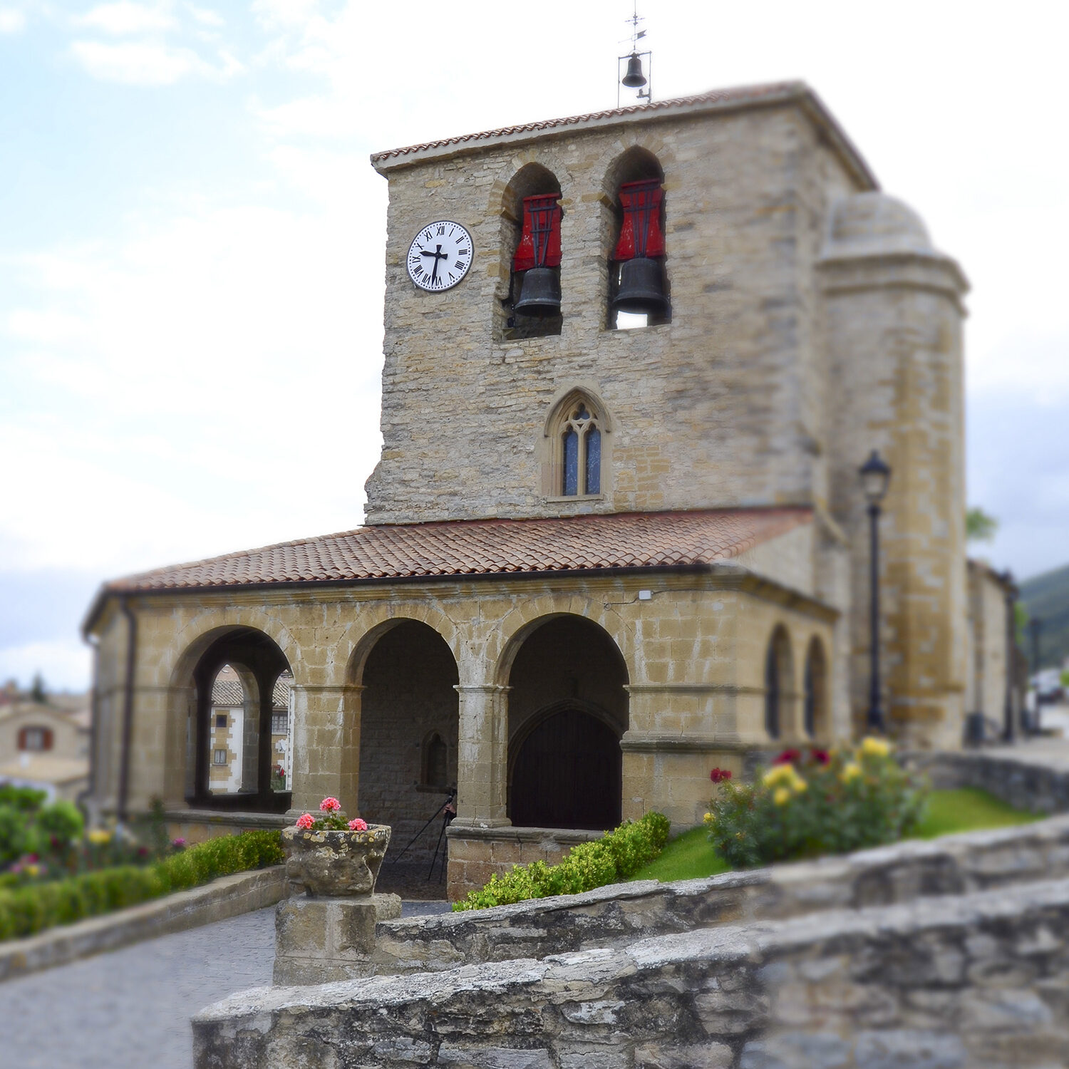 Iglesia gótica de Santa Eufemia en Tiebas, Navarra